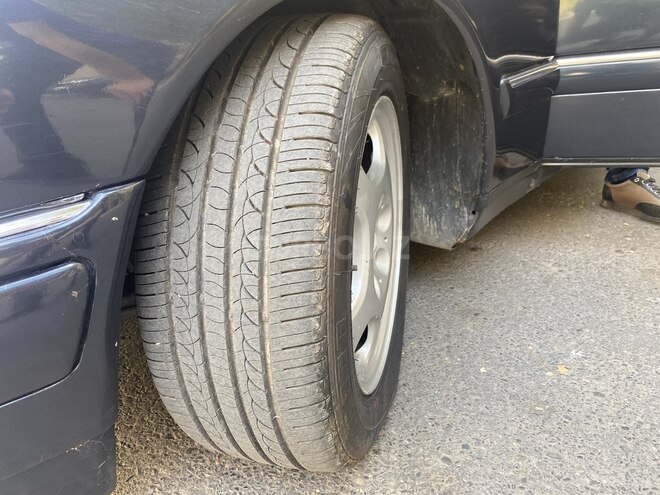 Mercedes E 280 1996, 205,800 km - 2.8 l - Bakı