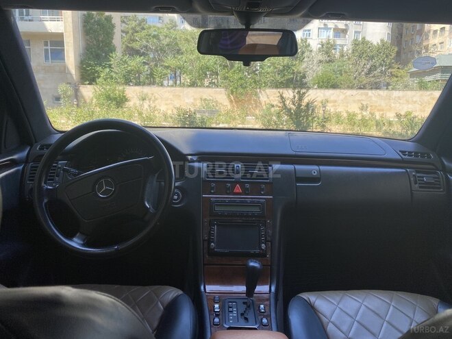 Mercedes E 280 1996, 205,800 km - 2.8 l - Bakı