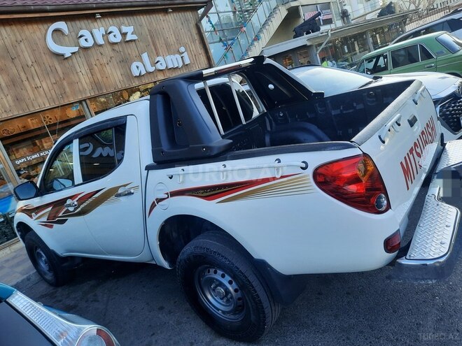 Mitsubishi L200 2012, 183,000 km - 2.5 l - Bakı