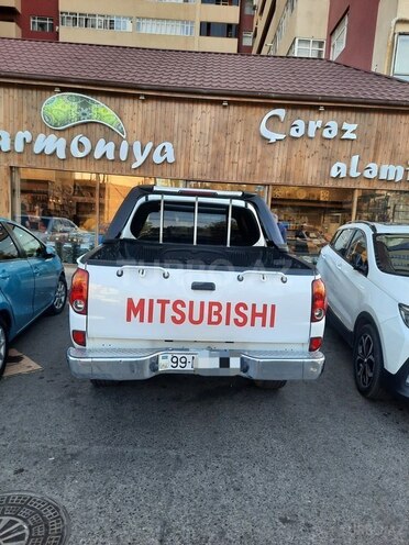 Mitsubishi L200 2012, 183,000 km - 2.5 l - Bakı
