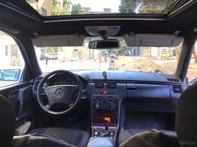 Mercedes E 230 1997, 300,000 km - 2.3 l - Bakı