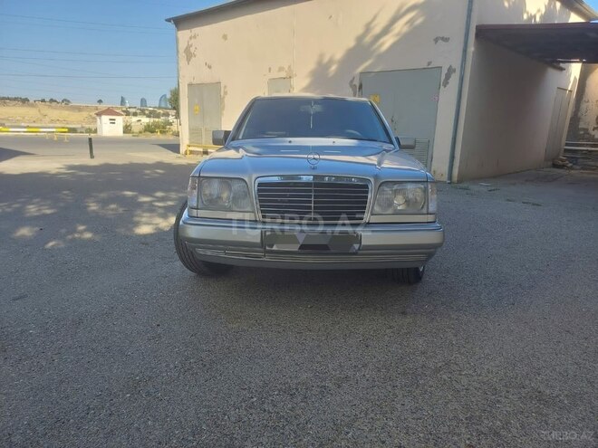 Mercedes E 220 1995, 300,000 km - 2.2 l - Bakı