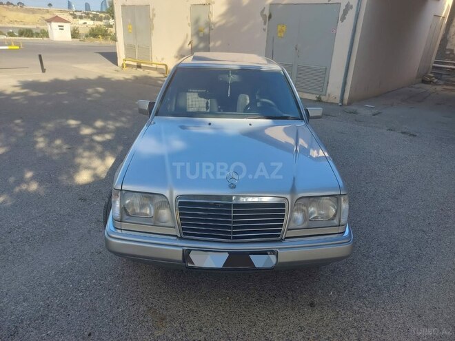 Mercedes E 220 1995, 300,000 km - 2.2 l - Bakı