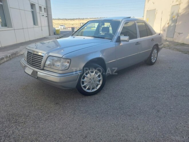 Mercedes E 220 1995, 300,000 km - 2.2 l - Bakı
