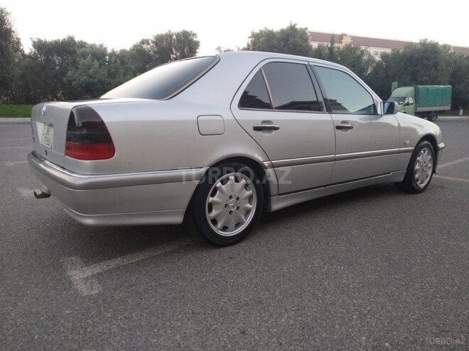 Mercedes C 240 2009, 365,000 km - 2.4 l - Bakı