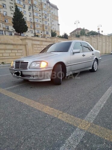 Mercedes C 240 2009, 365,000 km - 2.4 l - Bakı