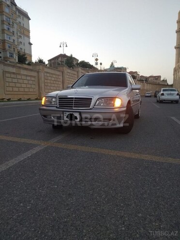 Mercedes C 240 2009, 365,000 km - 2.4 l - Bakı