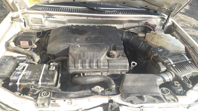 Mitsubishi Pajero io 2002, 214,360 km - 2.0 l - Lerik