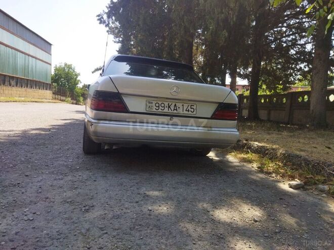 Mercedes E 290 1992, 120,000 km - 2.9 л - Şəki