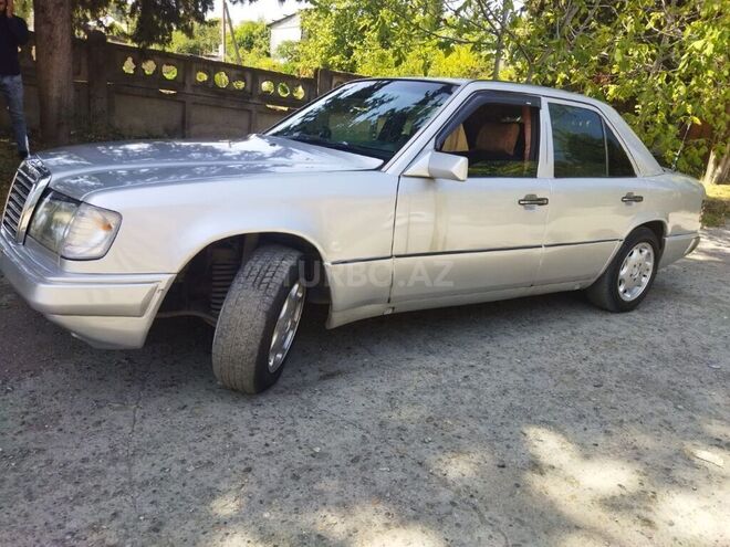 Mercedes E 290 1992, 120,000 km - 2.9 л - Şəki