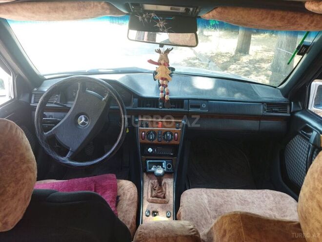 Mercedes E 290 1992, 120,000 km - 2.9 л - Şəki