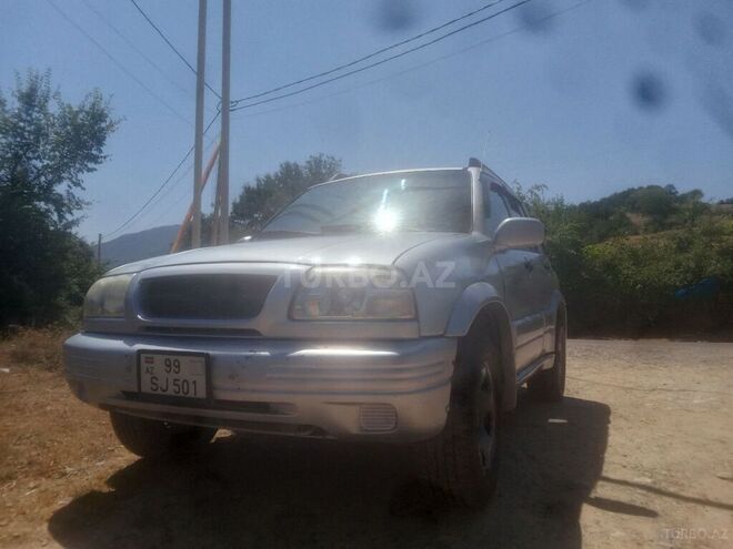 Suzuki Grand Vitara 1999, 226,531 km - 2.5 l - Quba
