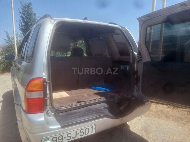 Suzuki Grand Vitara 1999, 226,531 km - 2.5 l - Quba