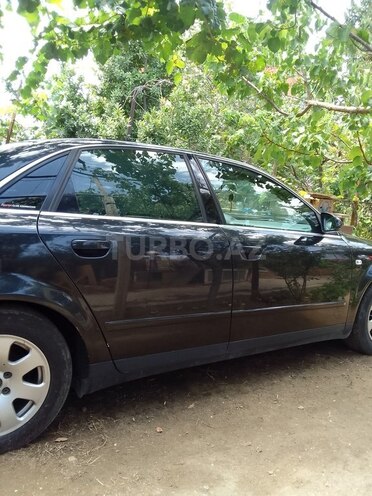 Audi A4 2004, 225,000 km - 2.0 l - Bakı