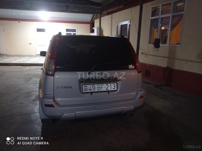 Nissan X-Trail 2001, 240,000 km - 2.0 l - Saatlı