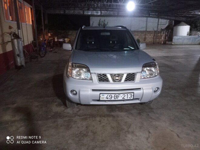 Nissan X-Trail 2001, 240,000 km - 2.0 l - Saatlı