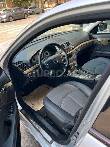 Mercedes E 220 2006, 173,000 km - 2.2 l - Bakı