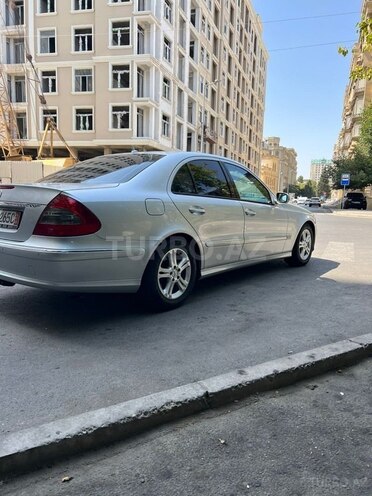 Mercedes E 220 2006, 173,000 km - 2.2 l - Bakı
