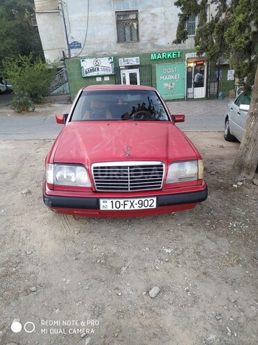 Mercedes E 220 1993, 330,000 km - 2.2 l - Bakı