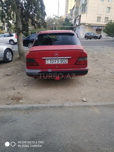 Mercedes E 220 1993, 330,000 km - 2.2 l - Bakı
