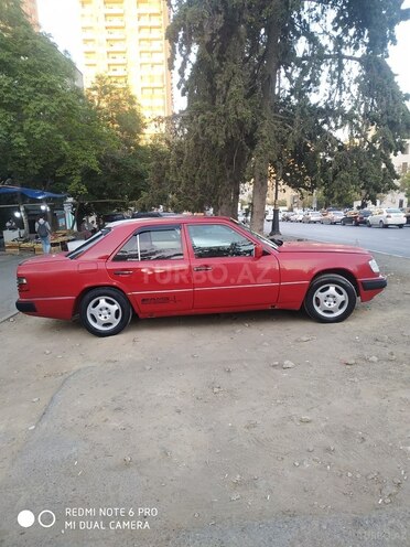 Mercedes E 220 1993, 330,000 km - 2.2 l - Bakı