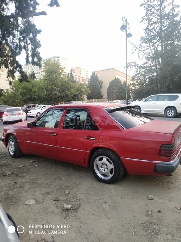 Mercedes E 220 1993, 330,000 km - 2.2 l - Bakı