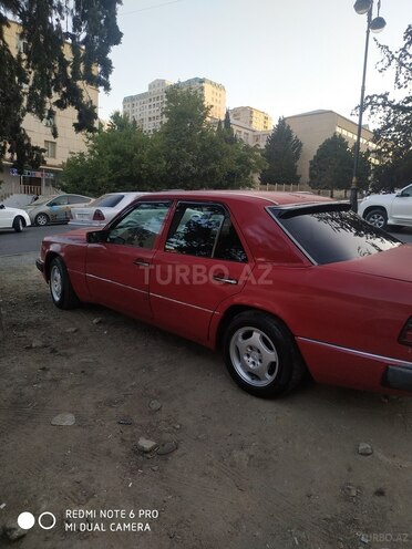 Mercedes E 220 1993, 330,000 km - 2.2 l - Bakı