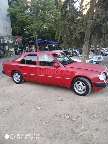 Mercedes E 220 1993, 330,000 km - 2.2 l - Bakı