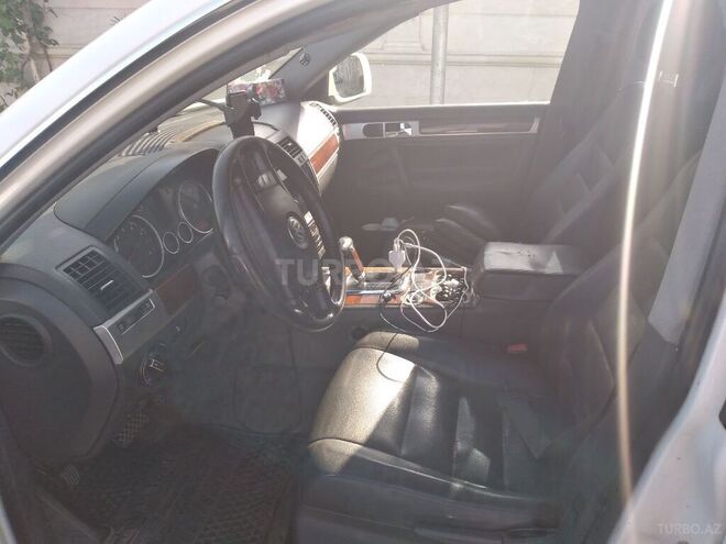 Volkswagen Touareg 2004, 285,621 km - 3.2 l - Bakı