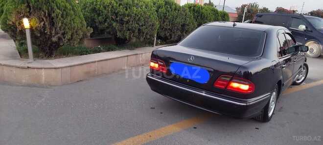 Mercedes E 320 1999, 396,000 km - 3.2 l - Füzuli