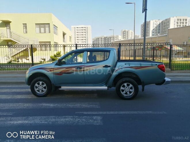 Mitsubishi L200 2007, 262,000 km - 2.5 l - Bakı