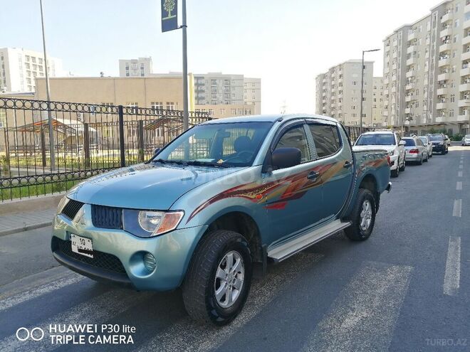 Mitsubishi L200 2007, 262,000 km - 2.5 l - Bakı