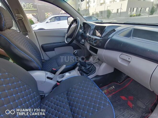 Mitsubishi L200 2007, 262,000 km - 2.5 l - Bakı