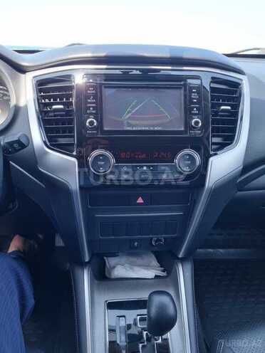 Mitsubishi L200 2021, 21,509 km - 2.5 l - Bakı