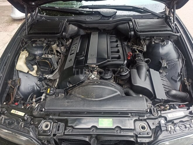 BMW 528 1999, 297,000 km - 2.8 л - Mingəçevir