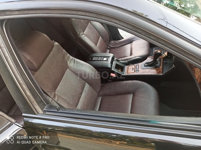 BMW 528 1999, 297,000 km - 2.8 л - Mingəçevir