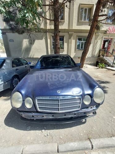 Mercedes E 200 1996, 300,000 km - 2.0 л - Gəncə