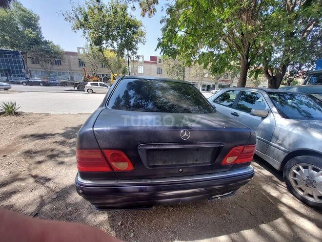 Mercedes E 200 1996, 300,000 km - 2.0 л - Gəncə