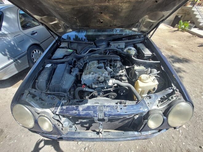 Mercedes E 200 1996, 300,000 km - 2.0 л - Gəncə