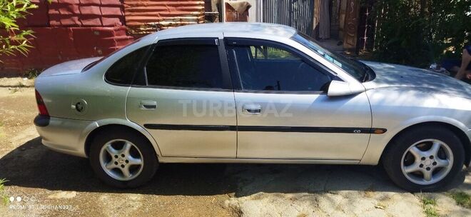 Opel Vectra 1996, 556,827 km - 2.0 l - Bakı