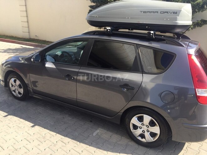 Hyundai i30 2011, 241,000 km - 1.6 л - Bakı