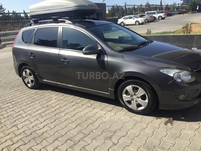 Hyundai i30 2011, 241,000 km - 1.6 л - Bakı