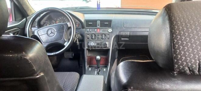 Mercedes C 250 1995, 568,543 km - 2.5 l - Bakı