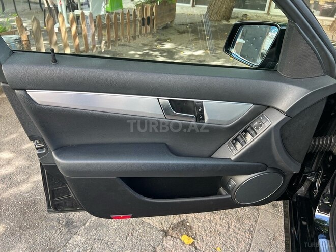Mercedes C 250 2011, 107,000 km - 1.8 l - Bakı