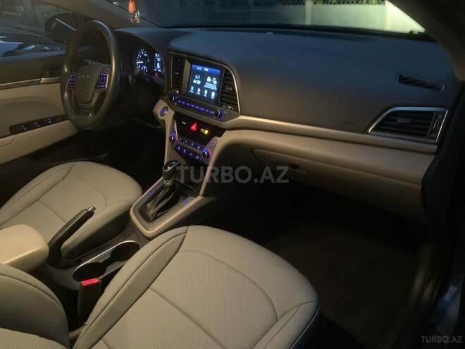 Hyundai Elantra 2018, 68,000 km - 2.0 л - Bakı