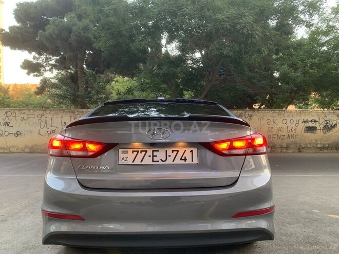 Hyundai Elantra 2018, 68,000 km - 2.0 л - Bakı