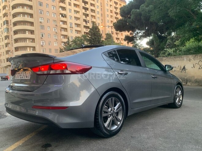 Hyundai Elantra 2018, 68,000 km - 2.0 л - Bakı