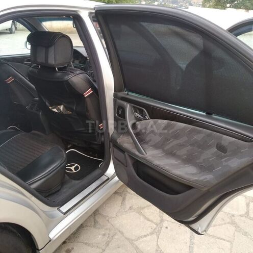 Mercedes E 240 2000, 270,000 km - 2.4 l - Yardımlı