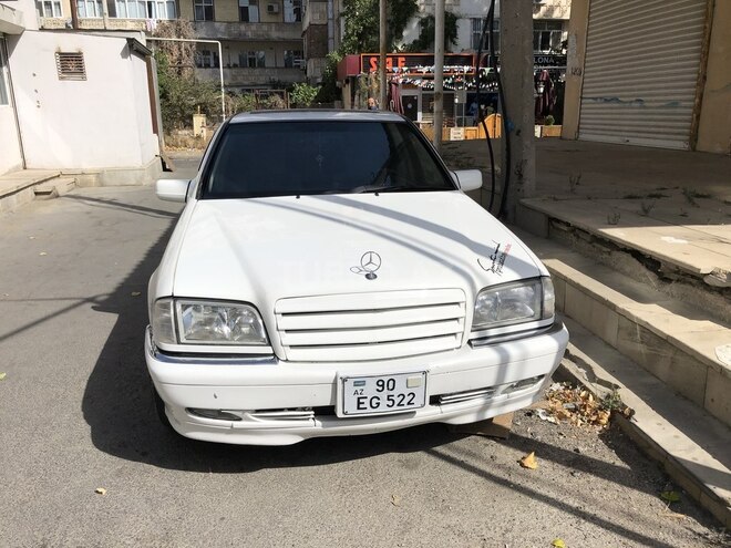 Mercedes C 230 1997, 326,000 km - 2.3 l - Bakı