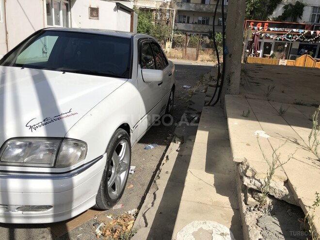 Mercedes C 230 1997, 326,000 km - 2.3 l - Bakı